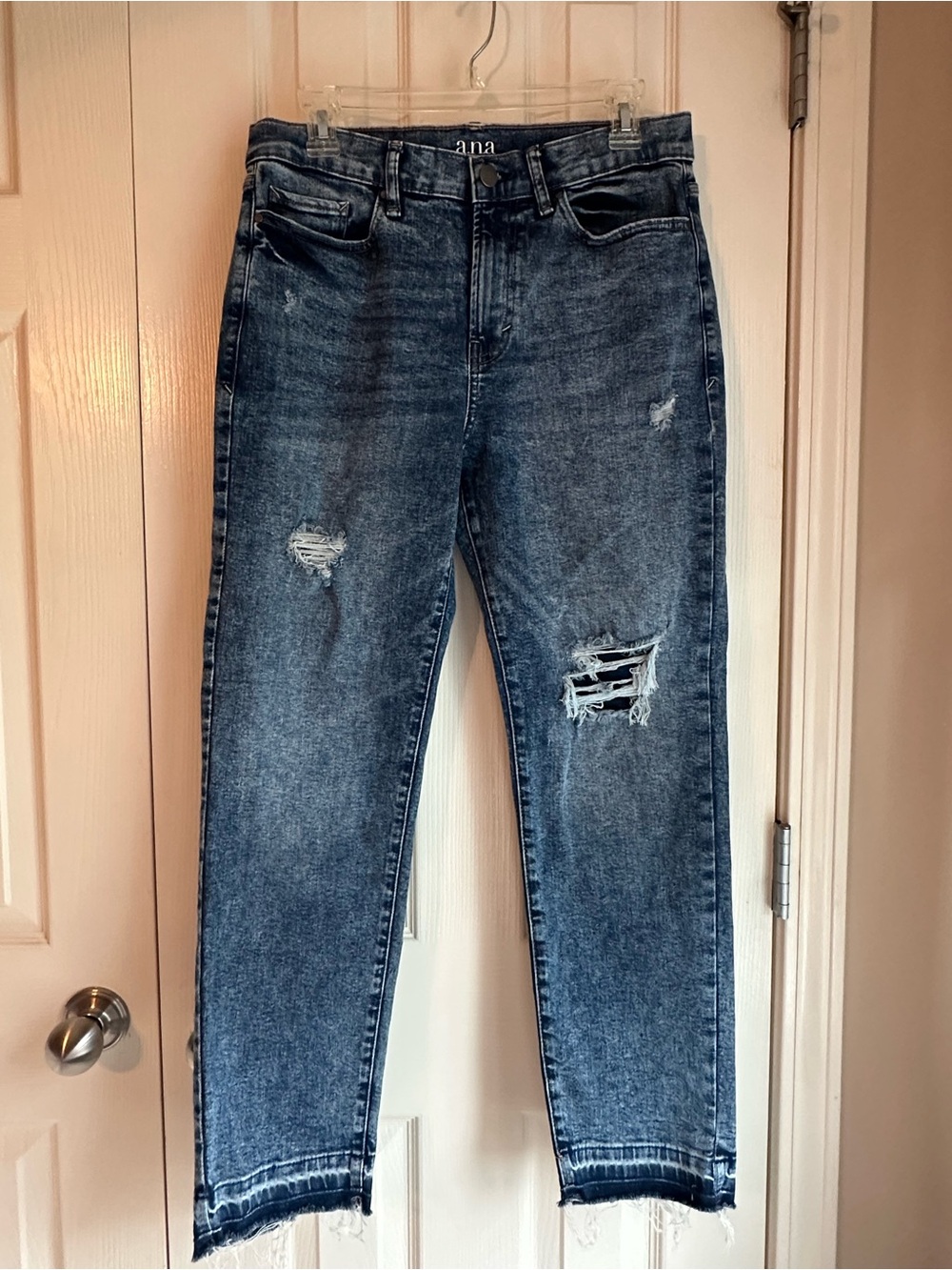 a.n.a Women’s Distressed Dark Blue Straight Jeans Frayed Bottoms 10